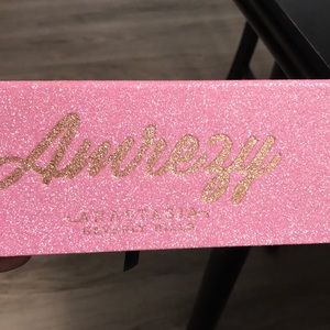 Amrezy palette